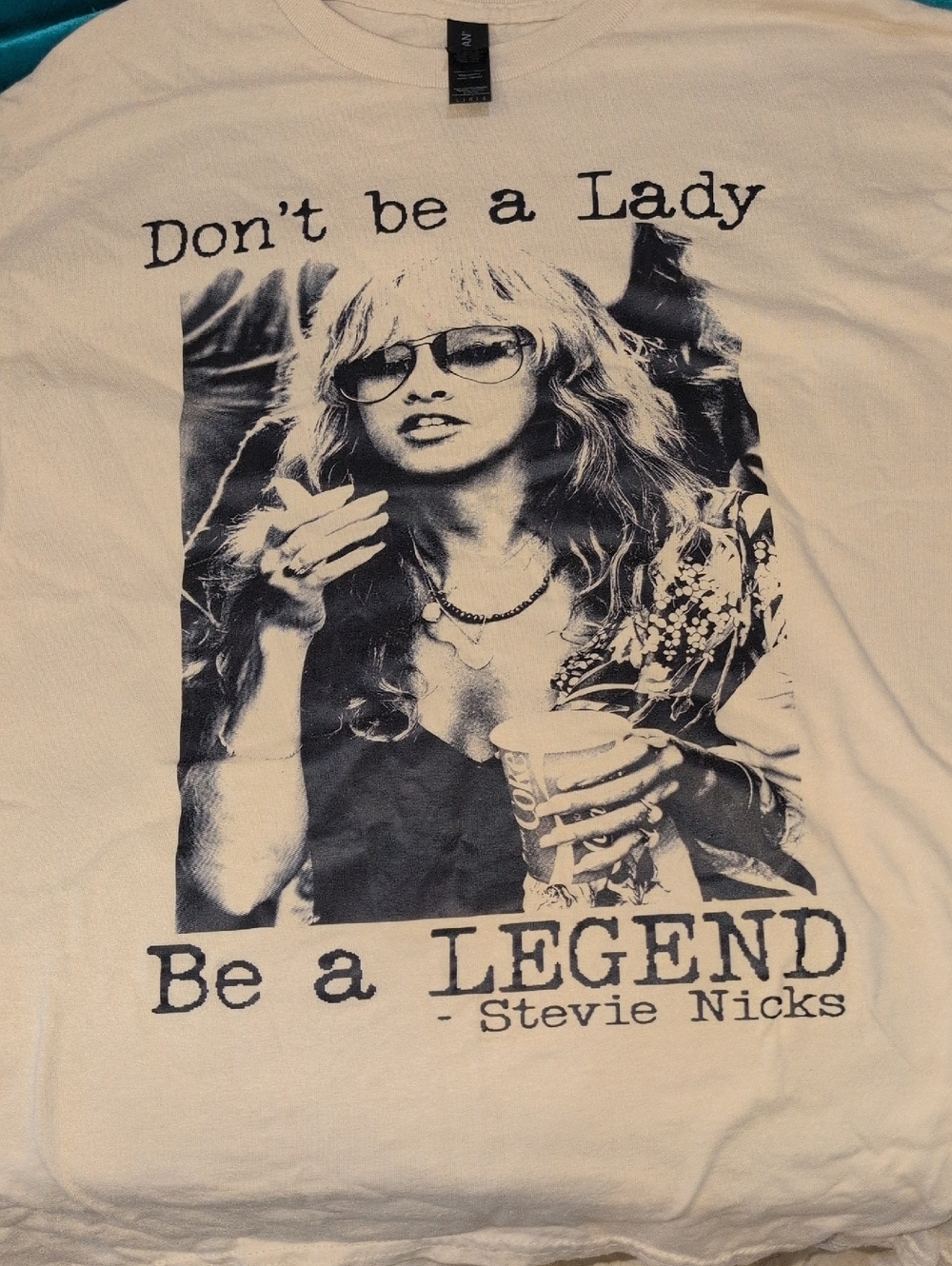Stevie Nicks 'Don't be a Lady, Be a Legend' Graphic Tee - Cream with Black Print